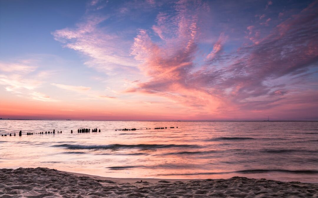 Plaża w Dębkach – gdzie dokładnie się znajduje?