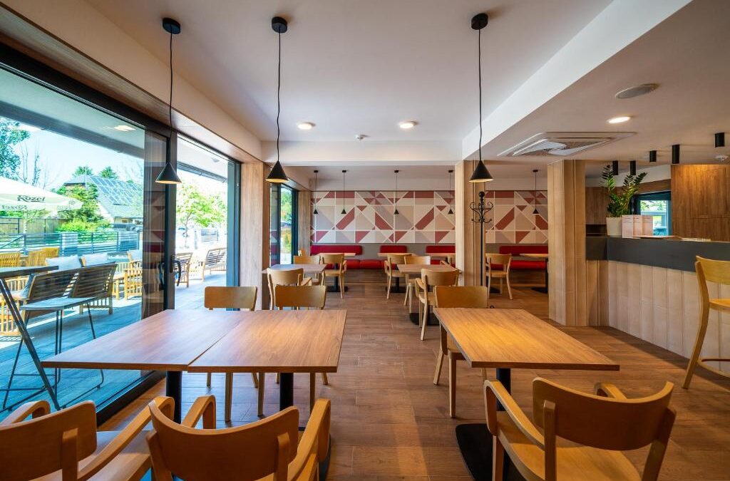 Najlepsza ryba w Dębkach? Ranking TOP 3 restauracji na 2026 rok